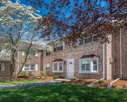 12-30 Washington Park Dr, Andover, MA, 01810-3059 | Card Image