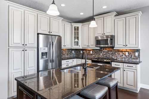 8411 Larch Ln N, Maple Grove, MN, 55369-6352 | Card Image