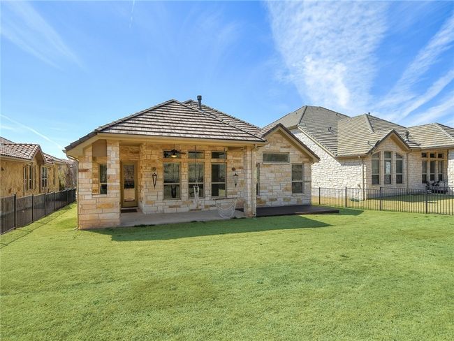 305 Maxwell Way, House other with 4 bedrooms, 3 bathrooms and 4 parking in Austin TX | Image 15