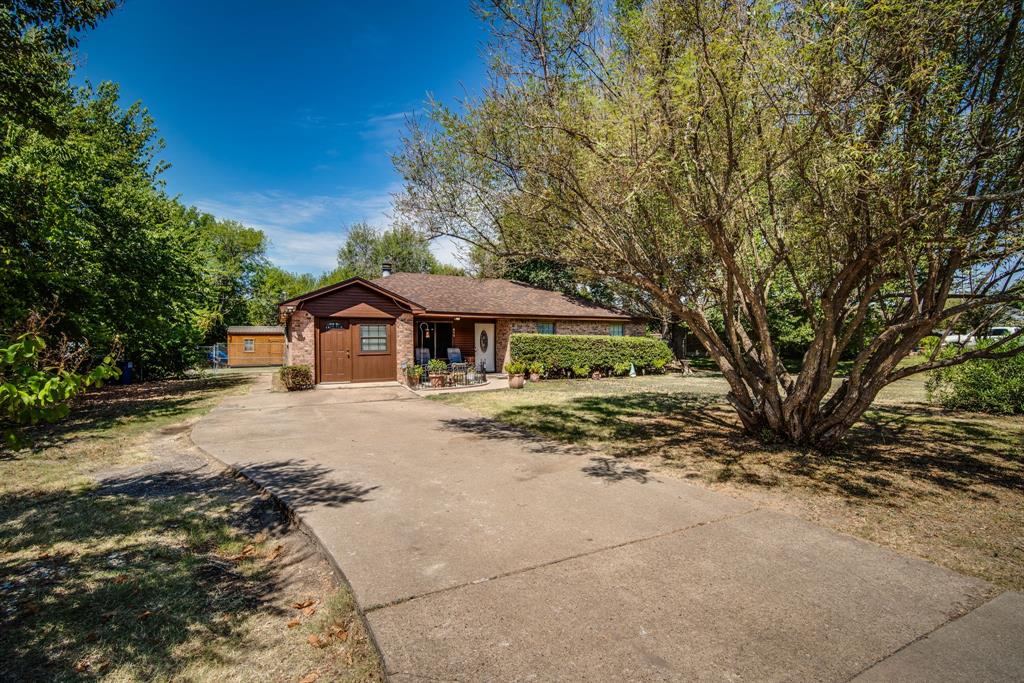 Bluebonnet Ln, Red Oak, TX 75154