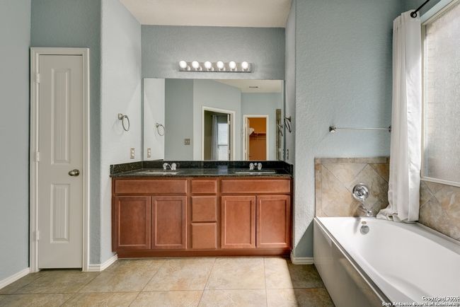 373 Prickly Pear Dr, House other with 4 bedrooms, 3 bathrooms and null parking in Cibolo TX | Image 14