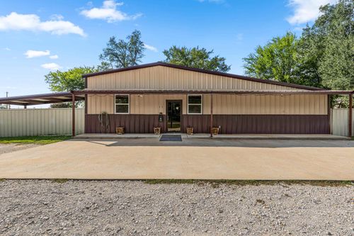 819 N Main St, Gladewater, TX, 75647-2241 | Card Image
