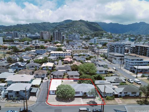 1746 Citron St, Honolulu, HI, 96826-2564 | Card Image