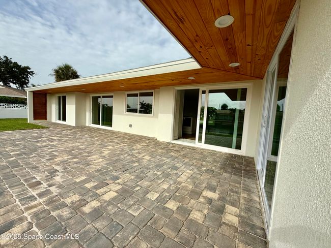 57 Riverview Ln, House other with 3 bedrooms, 2 bathrooms and null parking in Cocoa Beach FL | Image 17