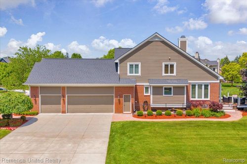 22858 Saint George Cir, South Lyon, MI, 48178-9446 | Card Image