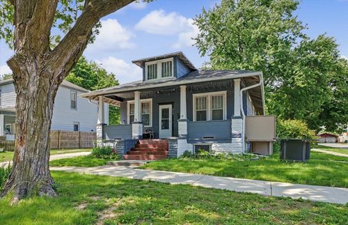 212 E Hill St, Champaign, IL, 61820-3715 | Card Image