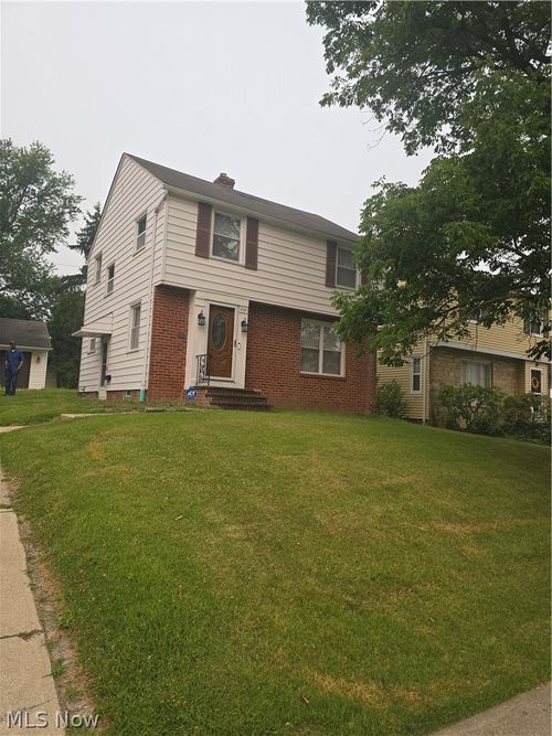 1830 Beverly Hills Dr, Euclid, OH, 44117-1832 | Card Image