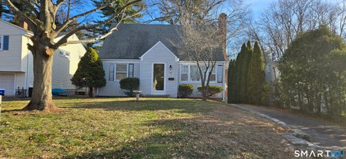92 Flagler St, Newington, CT, 06111-3922 | Card Image