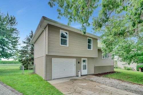 104 N 28th St, Beatrice, NE, 68310-3438 | Card Image