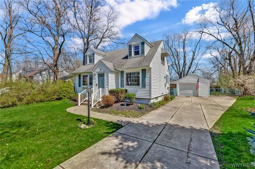 252 Royal Pkwy E, Amherst, NY, 14221-6406 | Card Image