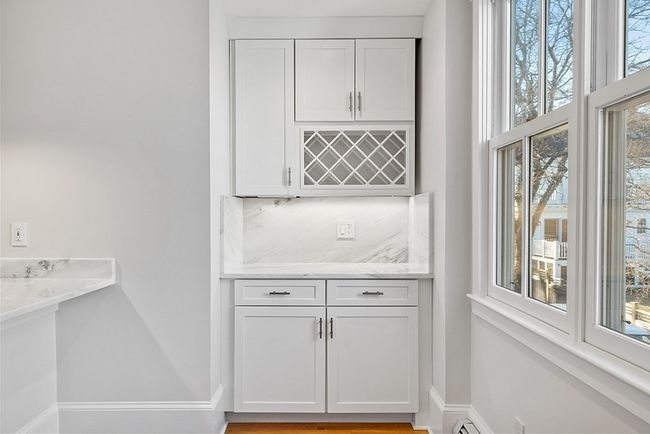 APT-2 - 29 Central St, Condo with 2 bedrooms, 2 bathrooms and 2 parking in Manchester MA | Image 7