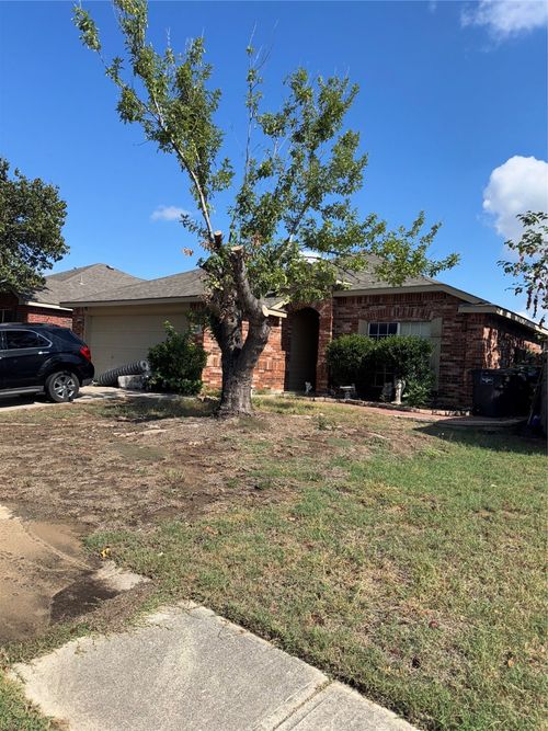 4712 Barnhill Ln, Fort Worth, TX, 76135-2534 | Card Image