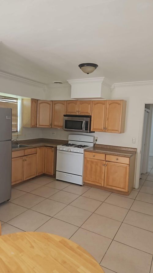 rear-2438 Thomas St, Hollywood, FL, 33020-2061 | Card Image
