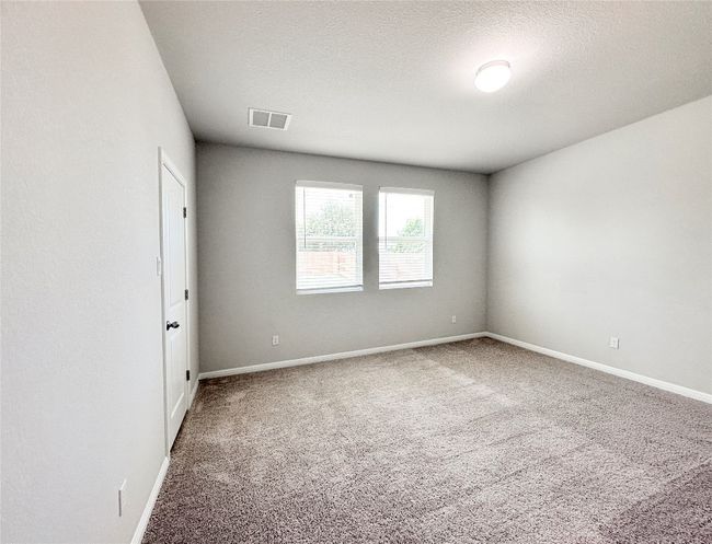 Primary Room | Image 18