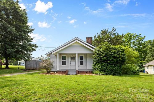 2519 2nd Ave Sw, Hickory, NC, 28602-2050 | Card Image