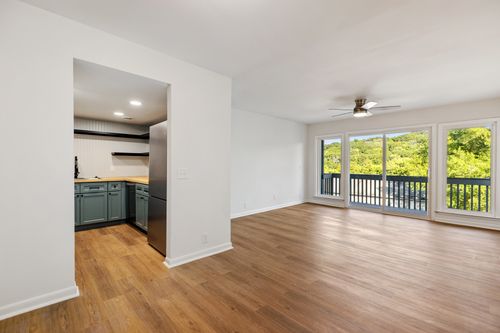 apt-105-21 Vaughns Gap Rd, Nashville, TN, 37205-4306 | Card Image