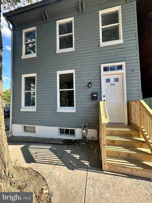 314 W King St, YORK, PA, 17401-3816 | Card Image