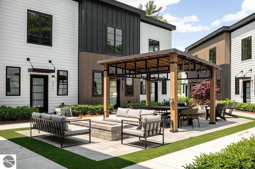 c-307 Hamilton Street, Traverse City, MI, 49686 | Card Image