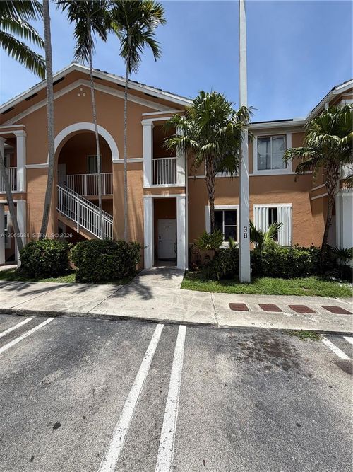 207-8-7130 Nw 177th St, Hialeah, FL, 33015-6245 | Card Image