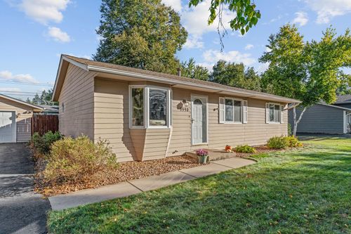 9990 99th Ave N, Maple Grove, MN, 55369-3827 | Card Image