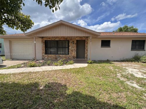 225 Sparrow Ave, Sebring, FL, 33870-6732 | Card Image