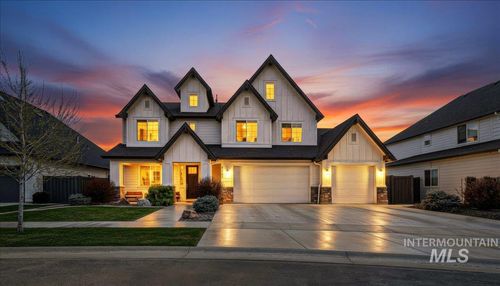 5562 S Astoria Ave, Meridian, ID, 83642-6399 | Card Image