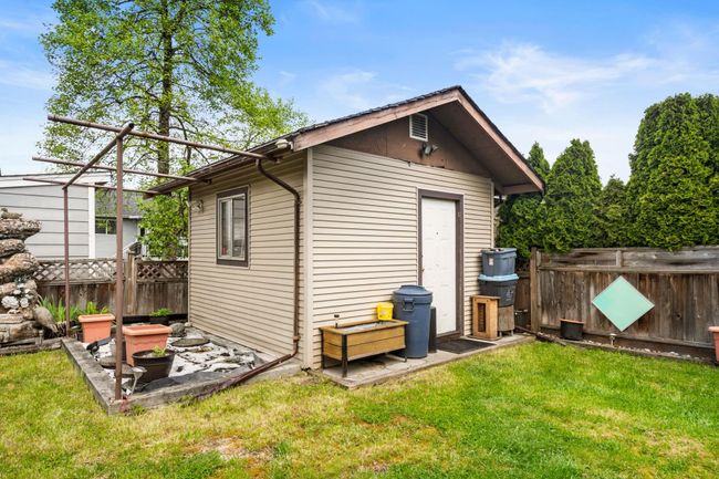 12126 Cherrywood Drive, House other with 3 bedrooms, 2 bathrooms and 5 parking in Maple Ridge BC | Image 36