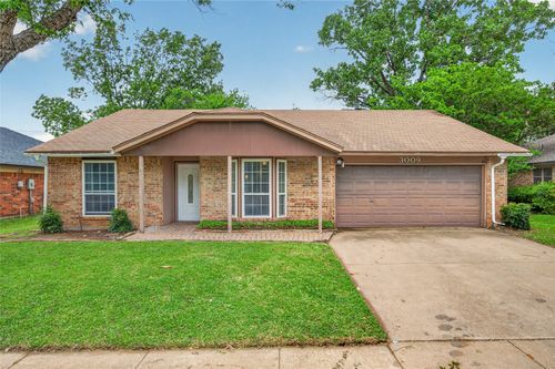 3009 Richwood Cir, Bedford, TX, 76021-3505 | Card Image