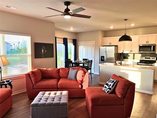 1057 Maywood Ln, Waukee, IA, 50263-9231 | Card Image