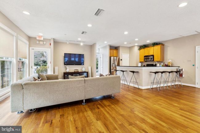 APT-303A - 1533 Lincoln Way, Condo with 1 bedrooms, 1 bathrooms and null parking in MCLEAN VA | Image 14