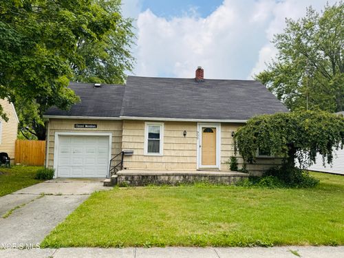 906 S Cherry St, Bryan, OH, 43506-2111 | Card Image