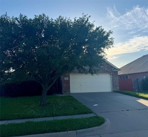 1213 Gardenia Ln, Crowley, TX, 76036-4075 | Card Image