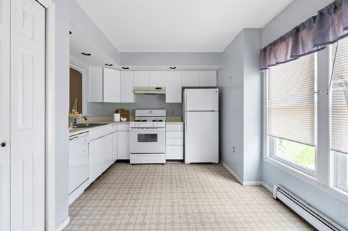 32 Angela Ct, Beacon, NY, 12508-2634 | Card Image
