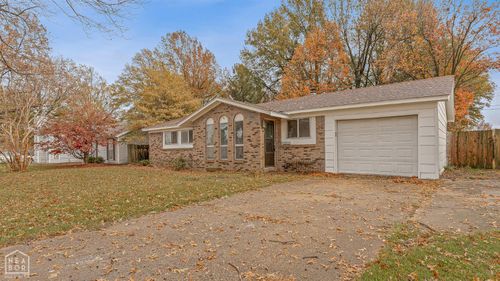 819 Melody Ln, Blytheville, AR, 72315-2264 | Card Image
