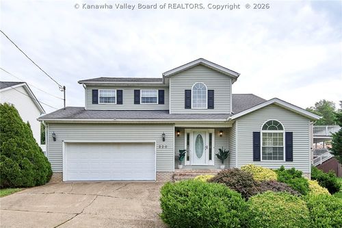 220 Crestview Dr, Charleston, WV, 25302-4408 | Card Image