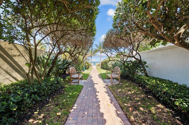 48 Ocean Dr, House other with 3 bedrooms, 2 bathrooms and null parking in Jupiter Inlet Colony FL | Image 30