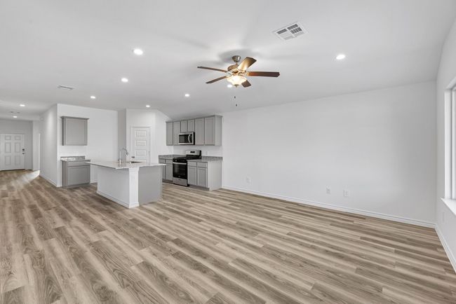 5660 Woodduck, House other with 4 bedrooms, 3 bathrooms and 2 parking in Orange TX | Image 8