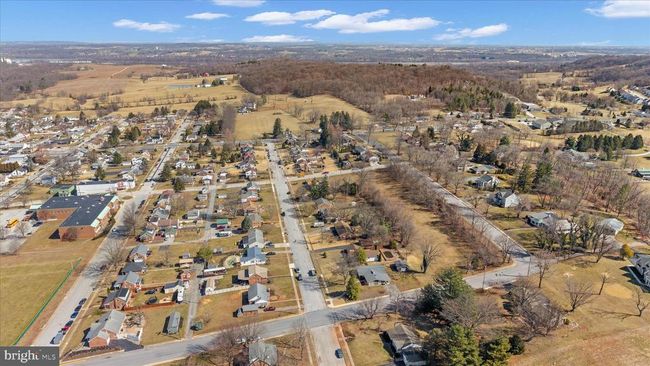 147 S 7 Th St, House other with 3 bedrooms, 1 bathrooms and null parking in MOUNT WOLF PA | Image 37