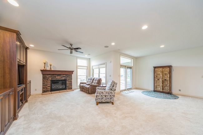 9289 Winterberry Ct, Home with 4 bedrooms, 4 bathrooms and null parking in West Des Moines IA | Image 24
