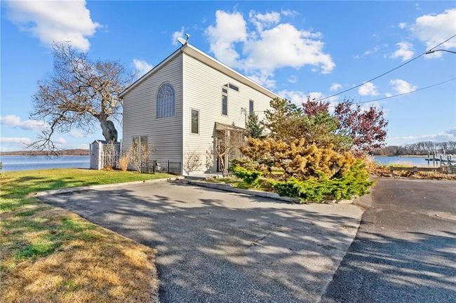 99 Smith St, House other with 2 bedrooms, 2 bathrooms and 2 parking in Bristol RI | Image 18