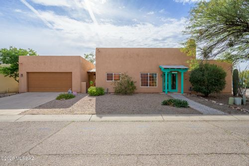 10504 E John Mcnair Pl, Tucson, AZ, 85747-5820 | Card Image