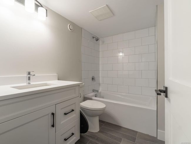 109 - 1217 Manzanita Pl, House other with 4 bedrooms, 4 bathrooms and 4 parking in Nanaimo BC | Image 12