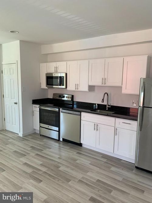 2-1758 N 31st St, PHILADELPHIA, PA, 19121-2523 | Card Image