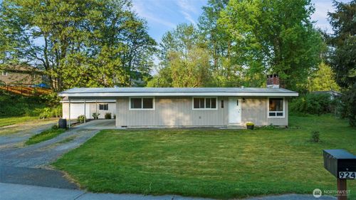924 1st Street, Sultan, WA, 98294 | Card Image