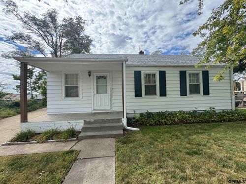 906 Mclaughlin Cir, Bellevue, NE, 68005-3221 | Card Image