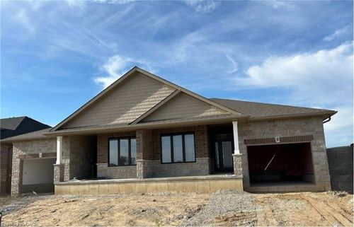 377 Argyle Ave, Delhi, ON, N4B0B2 | Card Image