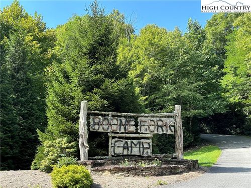 28 Chickasaw Trl, Blowing Rock, NC, 28605 | Card Image