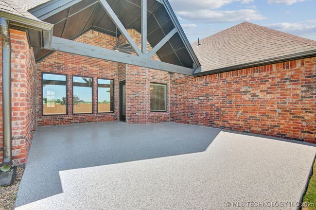 Oversized patio w "Penntek" Polyaspartic coating! Will last a lifetime! | Image 39