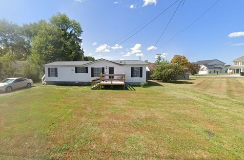 2735 Nunley St, Greenbrier, TN, 37073-5617 | Card Image