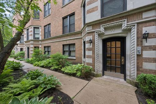 2w-602 Sheridan Rd, Evanston, IL, 60202-3138 | Card Image
